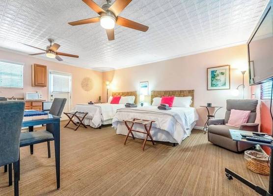 Sequoia Studio w/ Private Patio 1