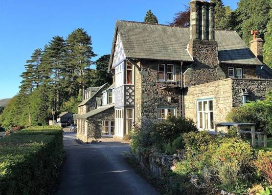 Ravenstone Manor 1