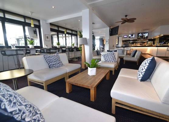 Crossroads Hotel 1