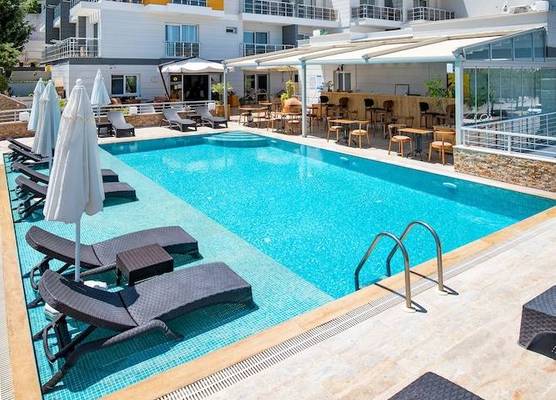 Twins Hotel Çeşme 1