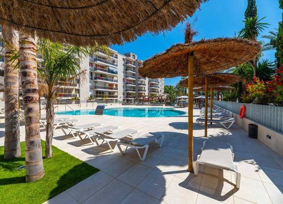 Rentalmar Salou Playa Family Suites & Pool 1