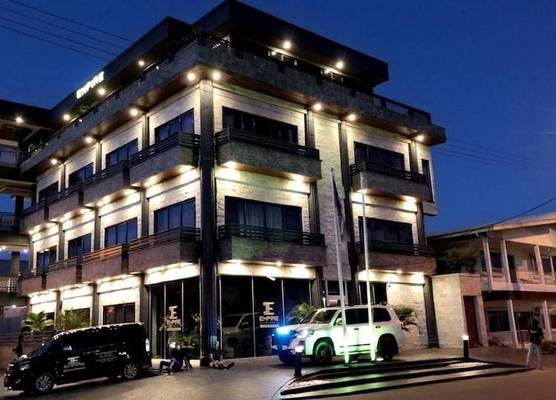 Empire 1 Celinastraat Paramaribo 1