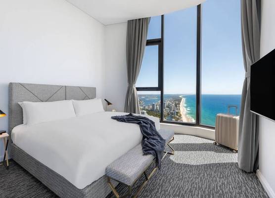 Meriton Suites Surfers Paradise 1