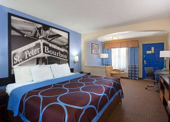Super 8 by Wyndham Hammond 1