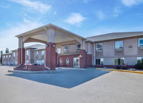 Clarion Pointe Rimbey 1