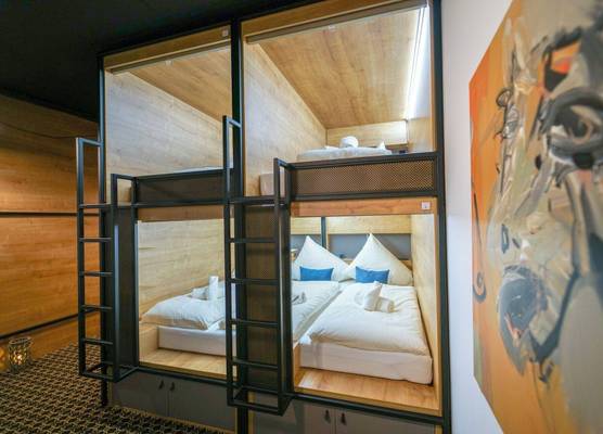 Chors Like A Hotel | Capsule & Nft Boutique Host 1