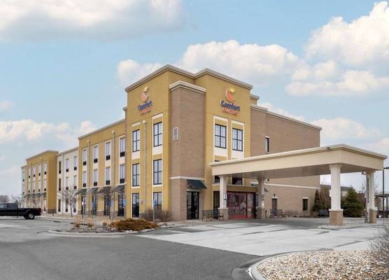 Comfort Suites and Conference Center 1
