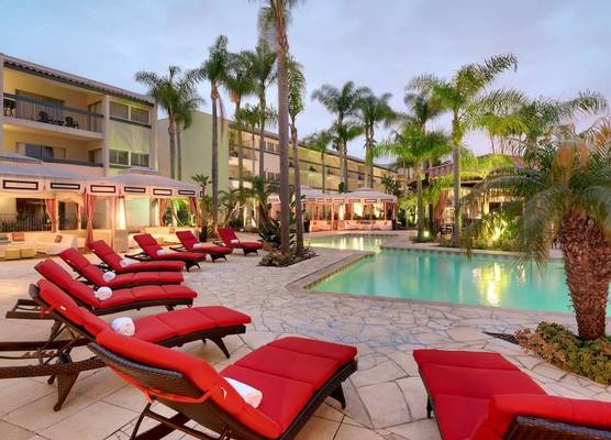 Atrium Hotel Orange County 1