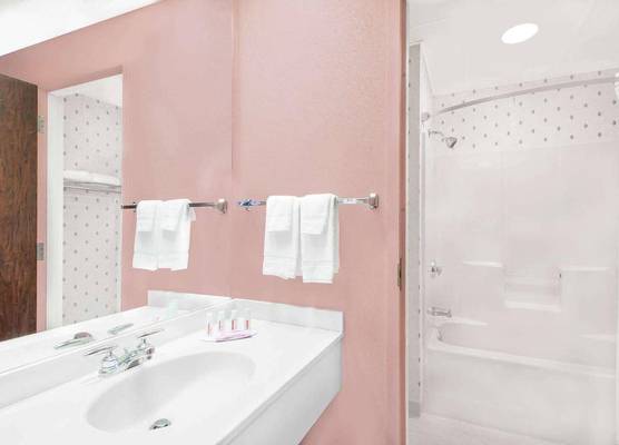 Hotel Amherst Hadley 1
