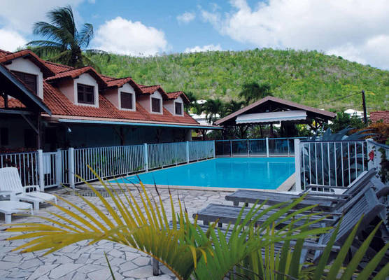 Hôtel L'Anse Bleue avec location de voiture 1