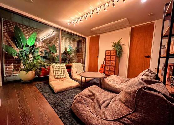 HHZib, homestay on a hill in the heart of Seoul - 'BEST SEOUL STAY 2024-26' by Seoul 1