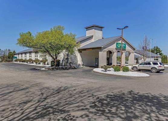 Quality Inn Austintown-Youngstown West 1