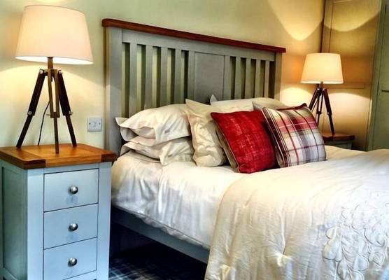 The Moon Inn at Stoney Middleton 1