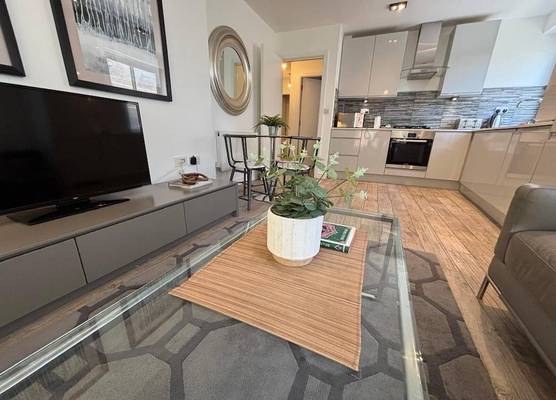 Aldgate by Excel Apartments 1