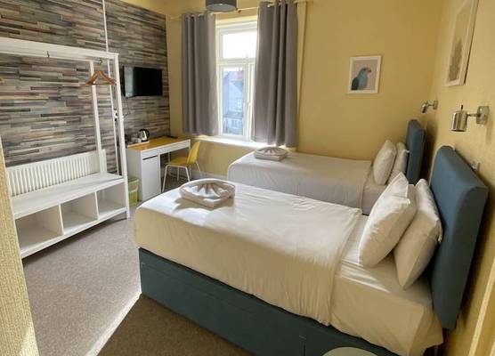 WiseStay 1
