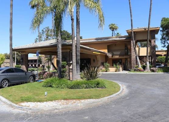Empire Inn 1