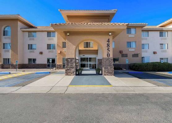 Comfort Inn & Suites near Kino Sports Complex 1