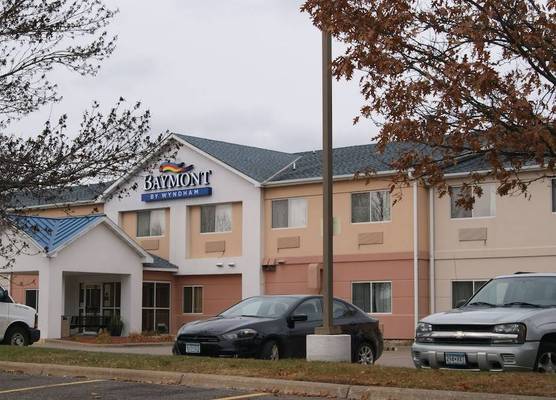 Baymont by Wyndham Coon Rapids 1