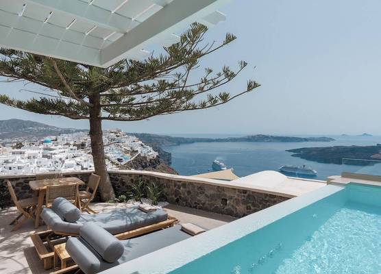 Morfes Luxury Suites by Caldera Houses 1