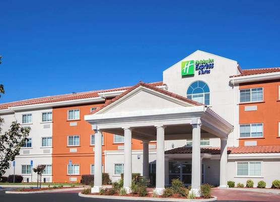 Holiday Inn Express & Suites OROVILLE LAKE by IHG 1
