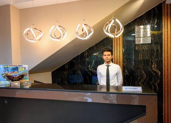 Hotel Beachfront Couple &Family Friendly 1