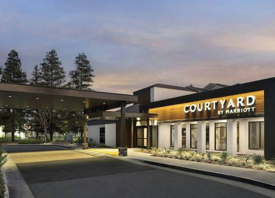 Courtyard by Marriott Bakersfield 1