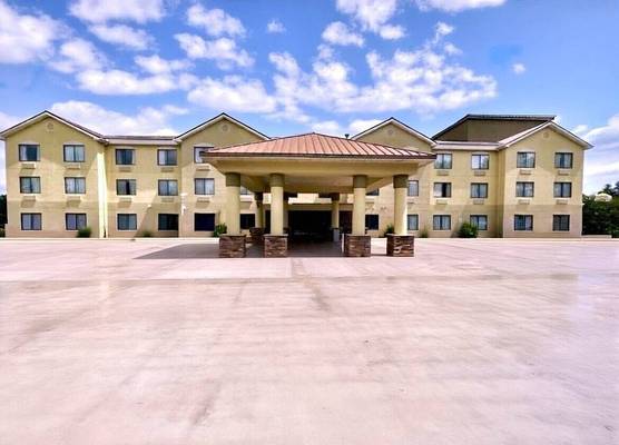 Comfort Suites Georgetown 1