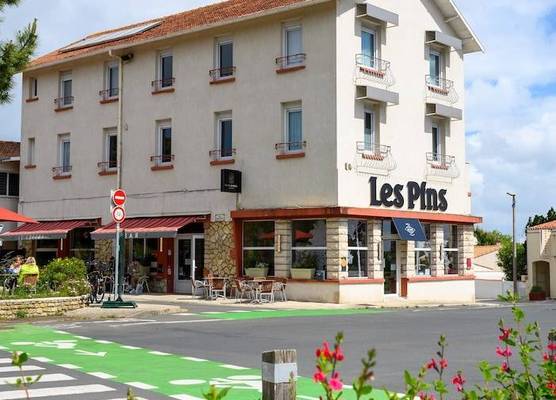Hôtel Les Pins - Oléron 1