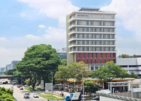 Aqueen Hotel Paya Lebar 1