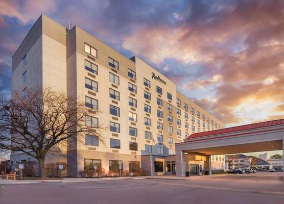 Radisson Hotel Detroit Metro Airport 1