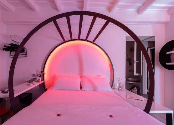 iRooms - Spanish Steps 1