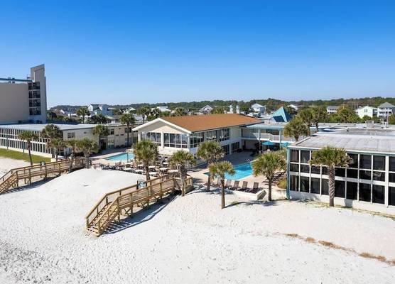 Oceanfront Litchfield Inn 1