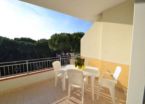 Comfortable beachfront apartment 1