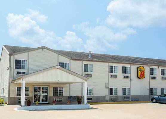 Super 8 by Wyndham Sweet Springs 1