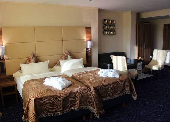 Grand Hotel Empire 1