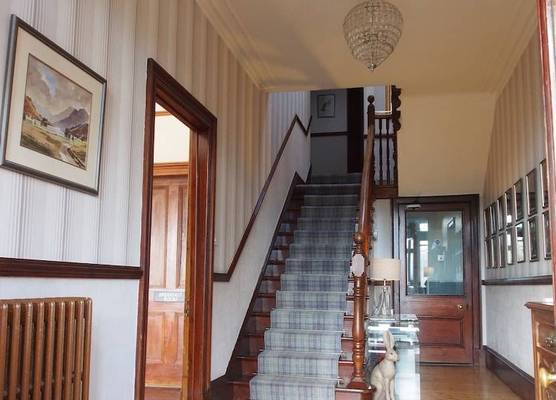 Ravenscraig Guest House 1