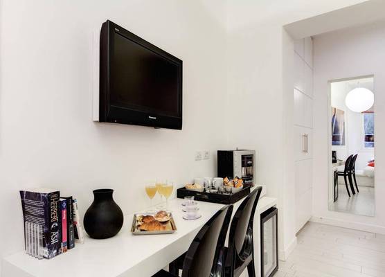 Pantheon Suites Rome 2 1