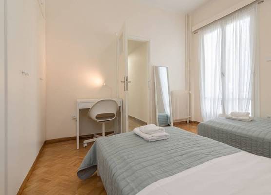 Phaedrus Living: City Center Flat Michalakopoulou 1
