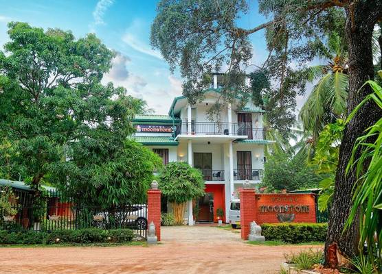 Hotel Moonstone 1
