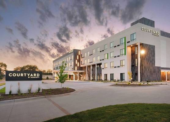 Courtyard Ames 1