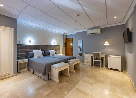 Hotel Sacromonte 1