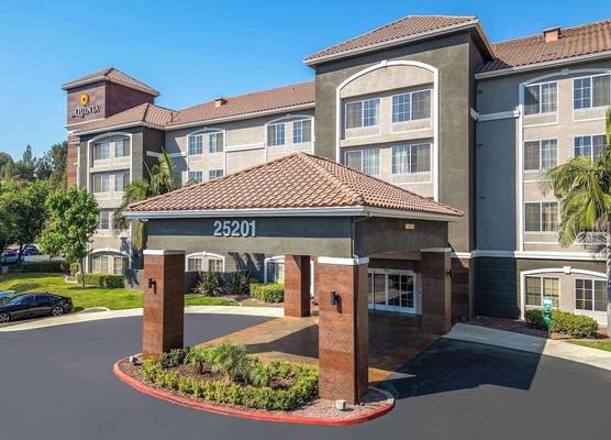 La Quinta by Wyndham Santa Clarita - Valencia 1