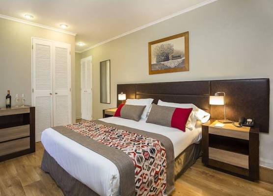 Park Plaza Bonaparte Boutique 1
