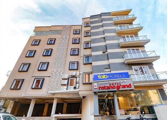 FabHotel Rotano Grand 1