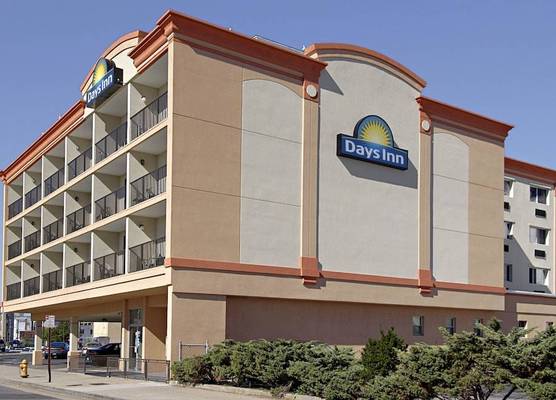 Days Inn by Wyndham Atlantic City Beachblock 1