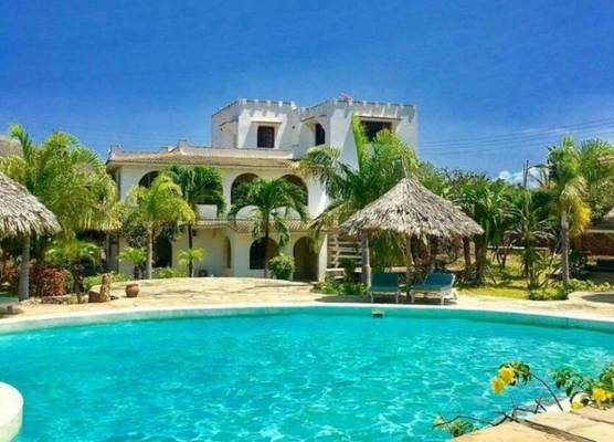 Lighthomez Villa Resort 1