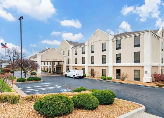 Comfort Inn Near Six Flags St Louis 1