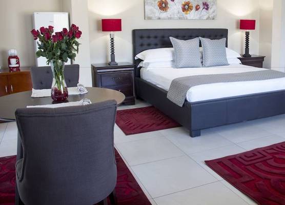 Airport Gardens Boutique Hotel 1