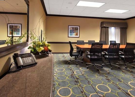 Holiday Inn & Suites SPRING - THE WOODLANDS AREA by IHG 1