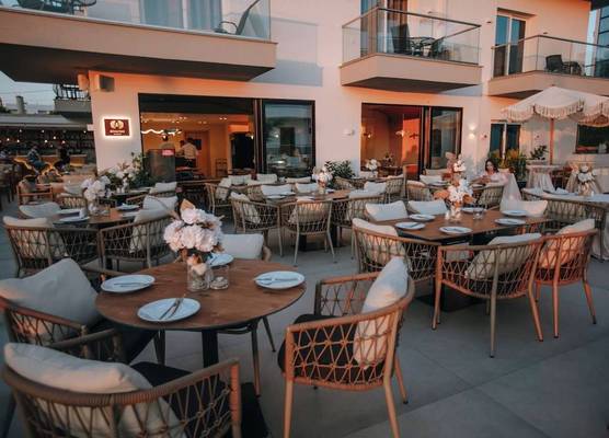 Avenue Hotel 1